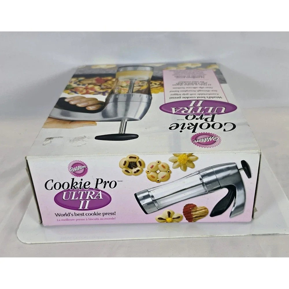 Wilton Cookie Pro Ultra II 2 Cookie Press 16 Disks Spritz Press Holiday Ready!!
